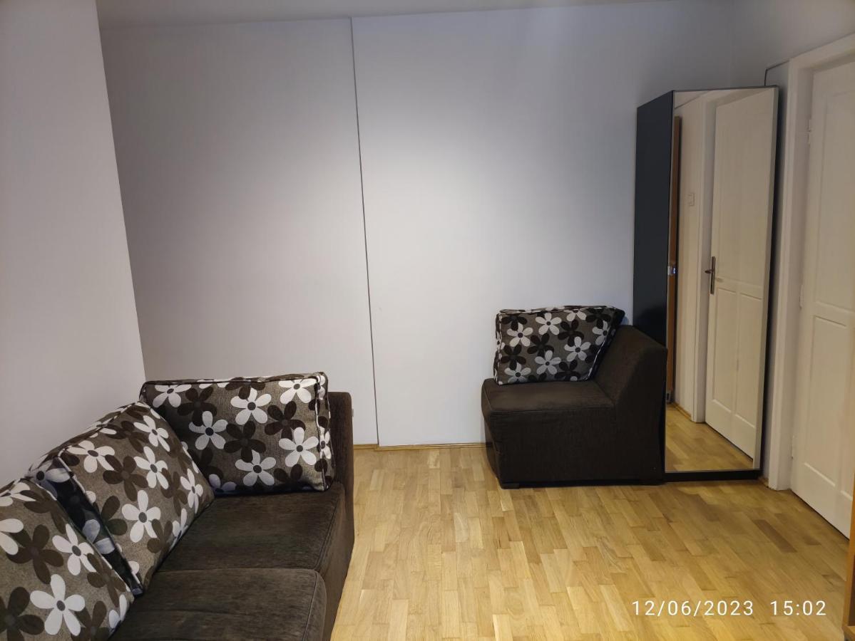 Fabian Central Apartment บูคาเรสต์ ภายนอก รูปภาพ